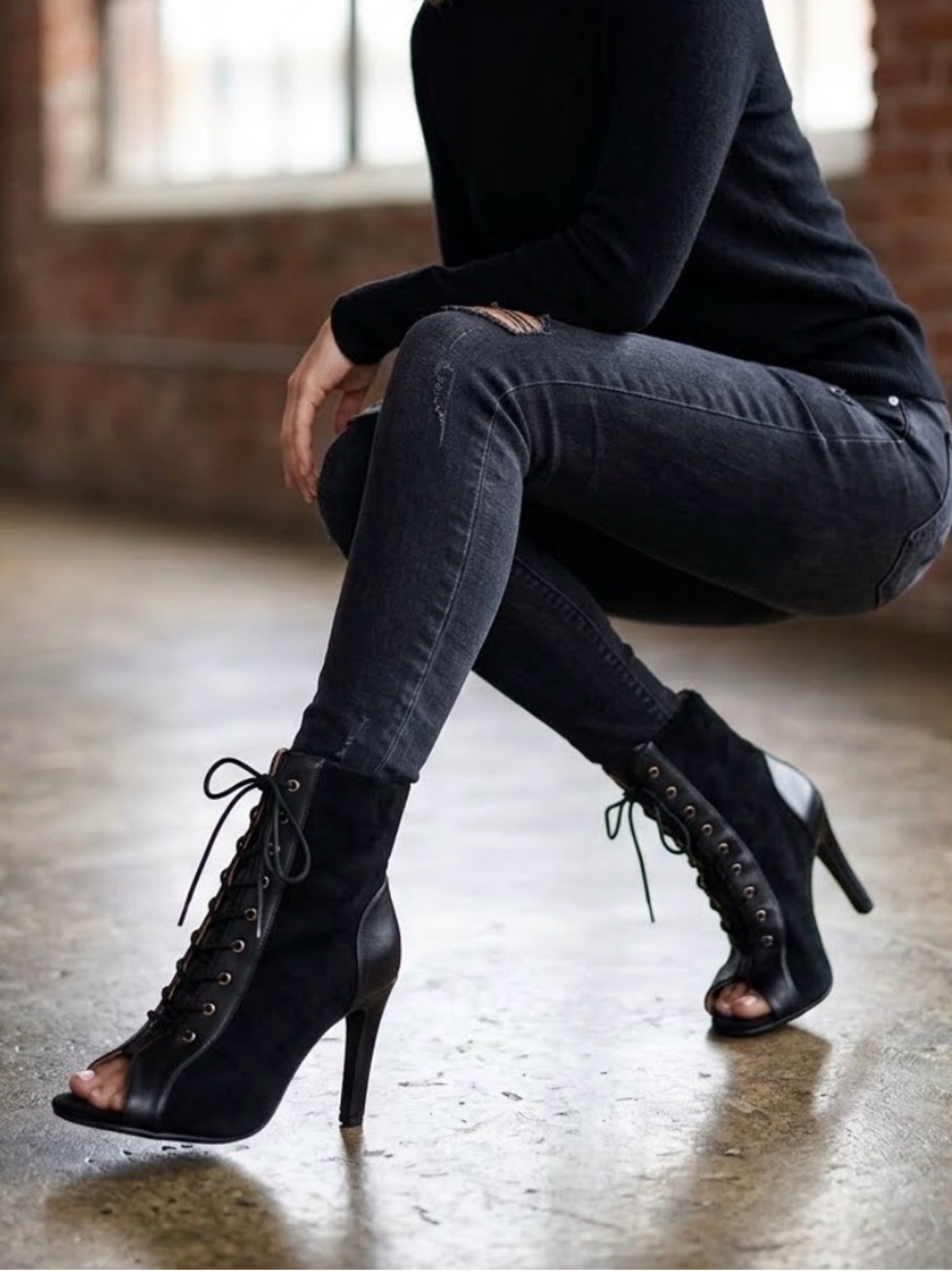 Woman’s Black Lace-Up Peep-Toe Stiletto Ankle suede Boots 4” heel party size10.5